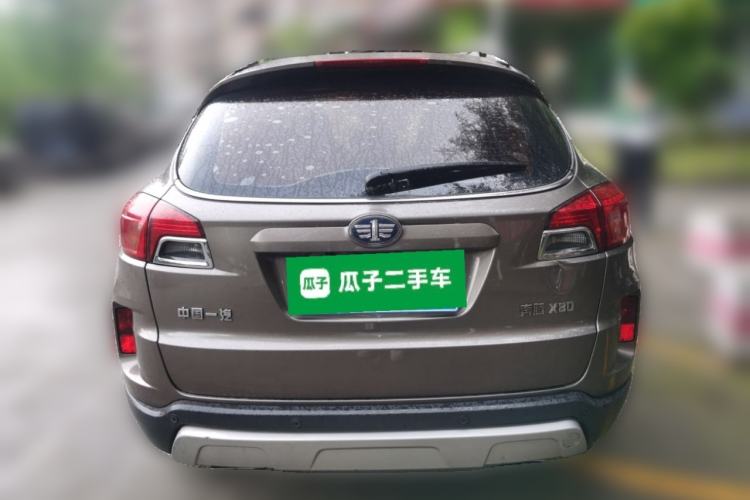 Used Bestune X80 2016 2.0L manual Comfort trim level Rear