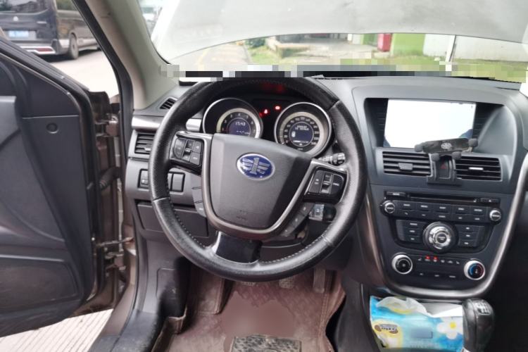 Used Bestune X80 2016 2.0L manual Comfort trim level Steering Wheel