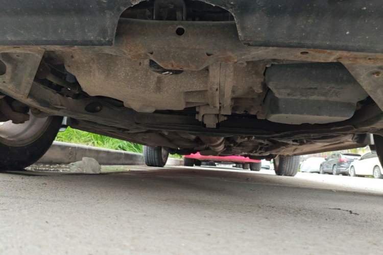 Used Bestune X80 2016 2.0L automatic Comfort trim level Chassis Front