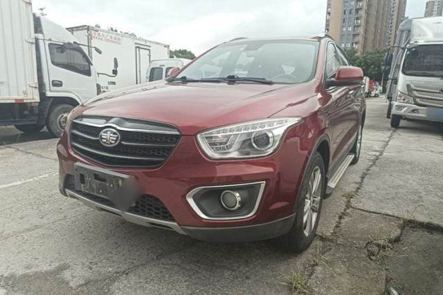 Ojetý Bestune X80 2016 2.0L automatic Comfort trim level