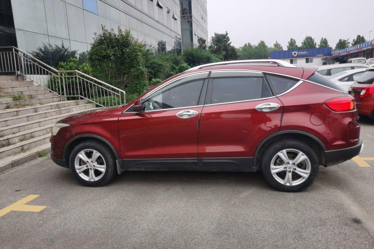Used Bestune X80 2016 2.0L Automatic Luxury Model Exterior 5