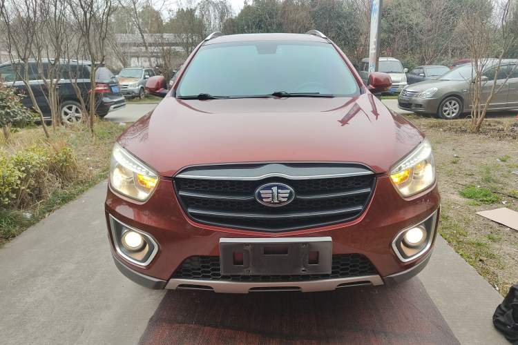 Used Bestune X80 2016 2.0L automatic Comfort trim level Front