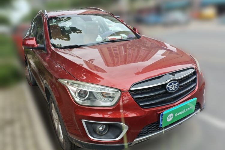Used Bestune X80 2016 2.0L automatic Comfort trim level Front Right 45 Deg