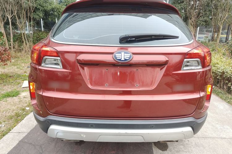 Used Bestune X80 2016 2.0L automatic Comfort trim level Rear