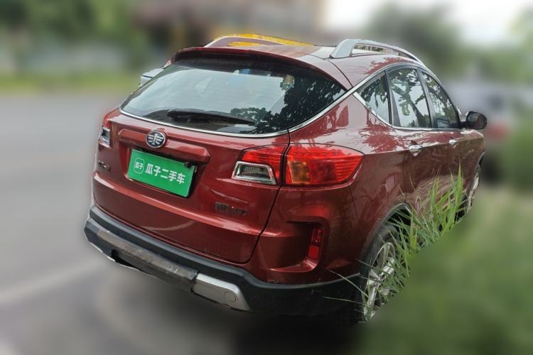 Used Bestune X80 2016 2.0L automatic Comfort trim level Rear Right 45 Deg