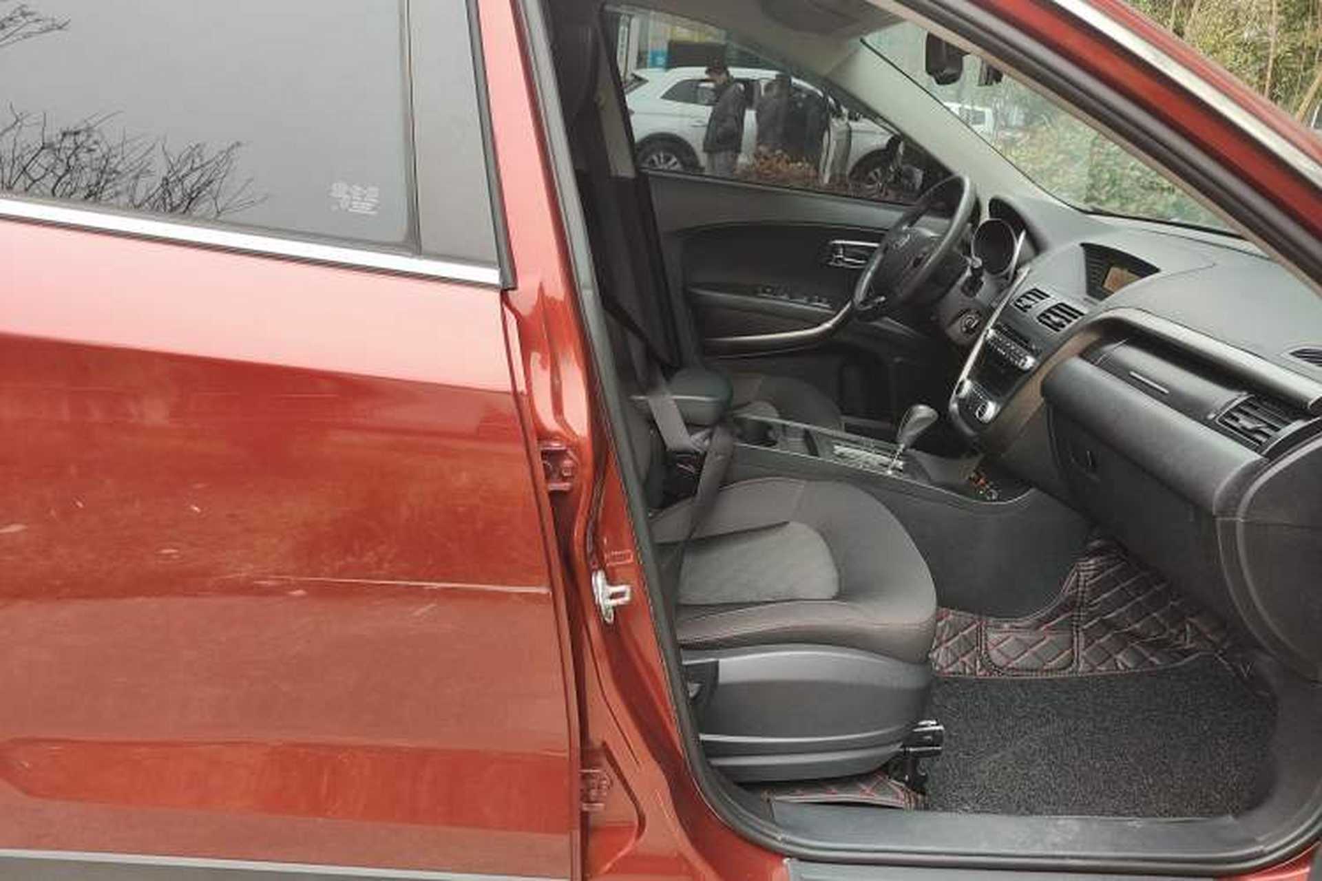 Used Bestune X80 2016 2.0L automatic Comfort trim level Right Front Seat