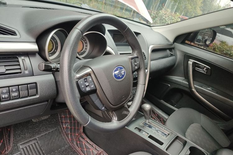 Used Bestune X80 2016 2.0L automatic Comfort trim level Steering Wheel