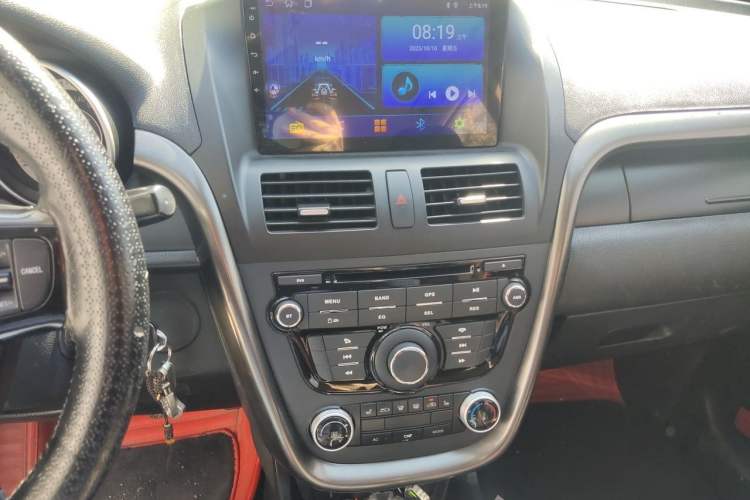 Used Bestune X80 2016 2.0L manual Comfort trim level Audio And AC Panel