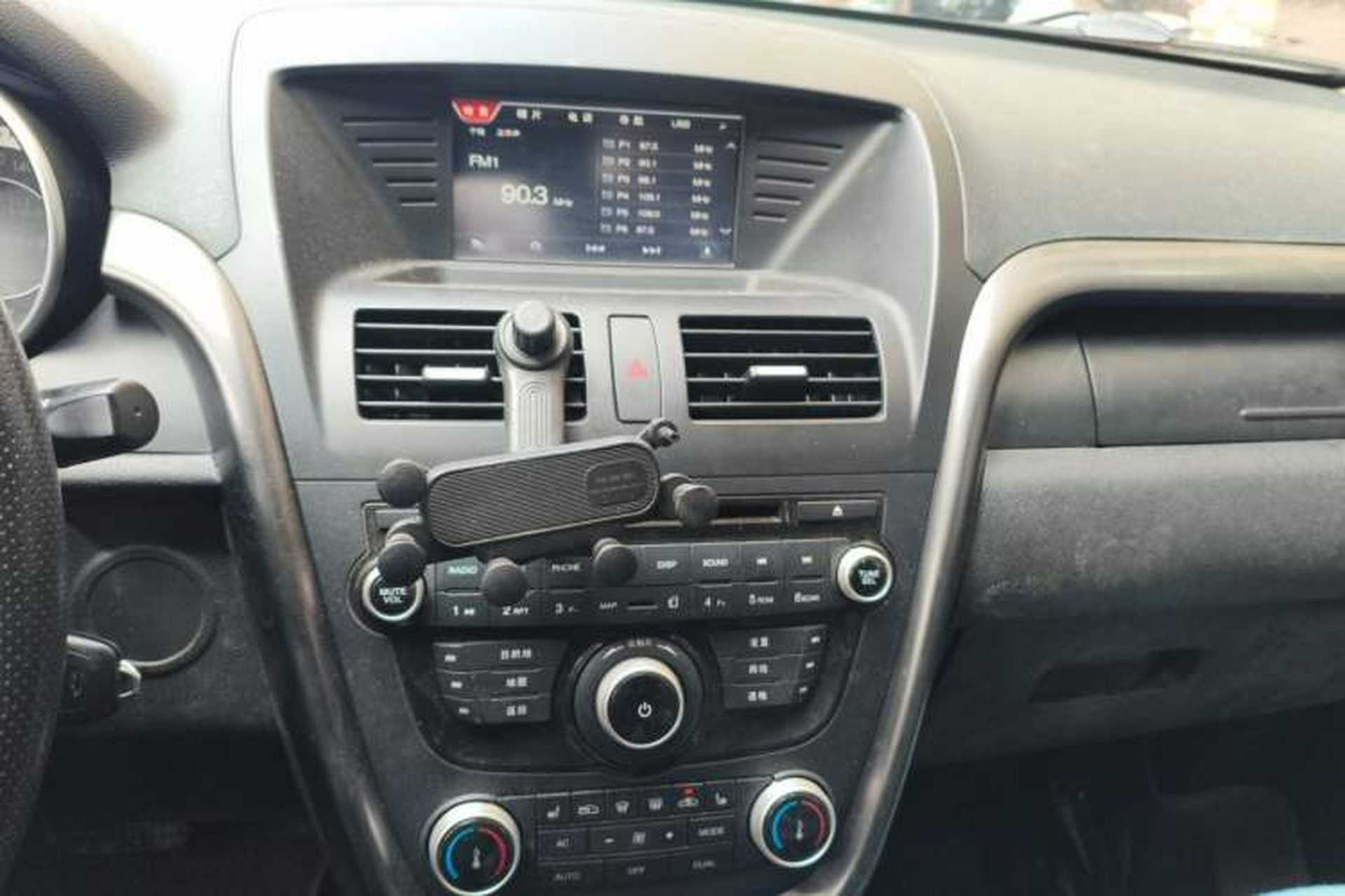 Used Bestune X80 2016 2.0L Automatic Luxury Model Audio And AC Panel