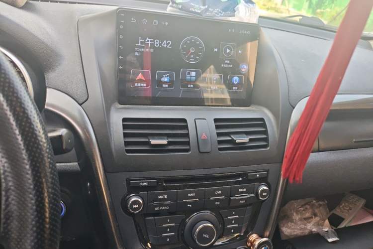 Used Bestune X80 2016 2.0L automatic Comfort trim level Audio And AC Panel