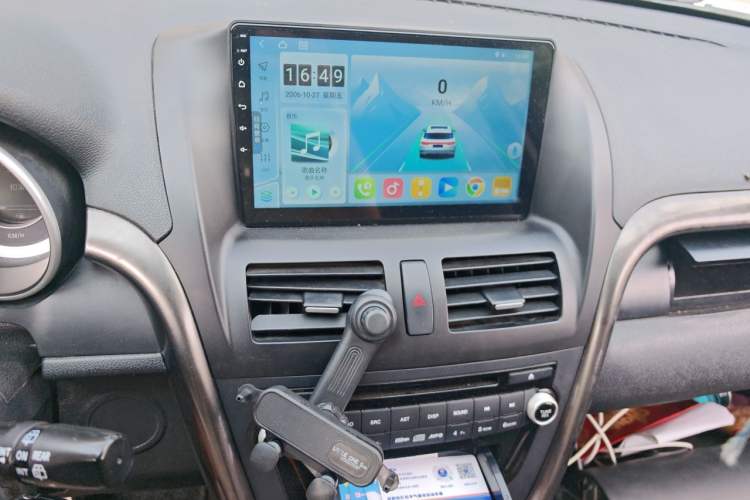 Used Bestune X80 2016 2.0L manual Comfort trim level Audio And AC Panel