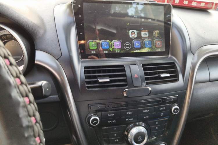 Used Bestune X80 2016 2.0L Manual Luxury Edition Audio And AC Panel