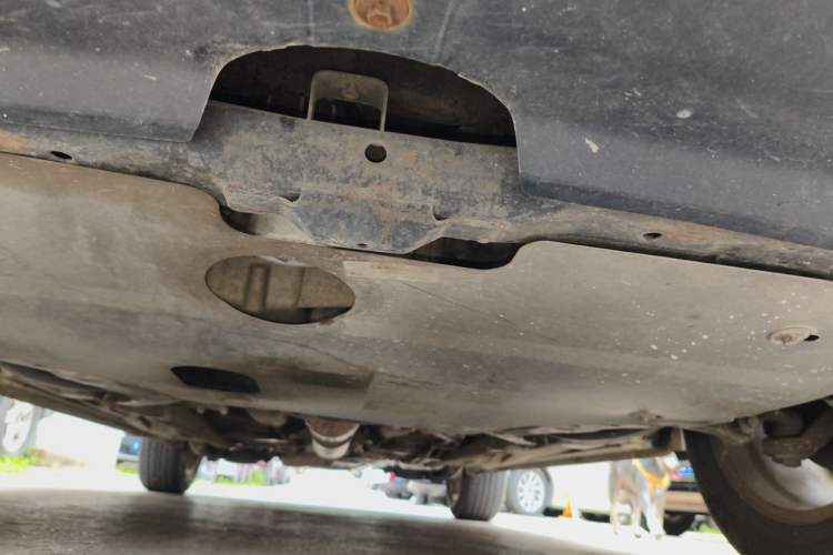 Used Bestune X80 2016 2.0L automatic Comfort trim level Chassis Front