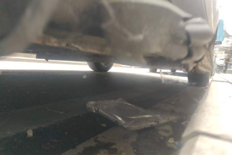 Used Bestune X80 2016 1.8T automatic comfort version Chassis Front Left