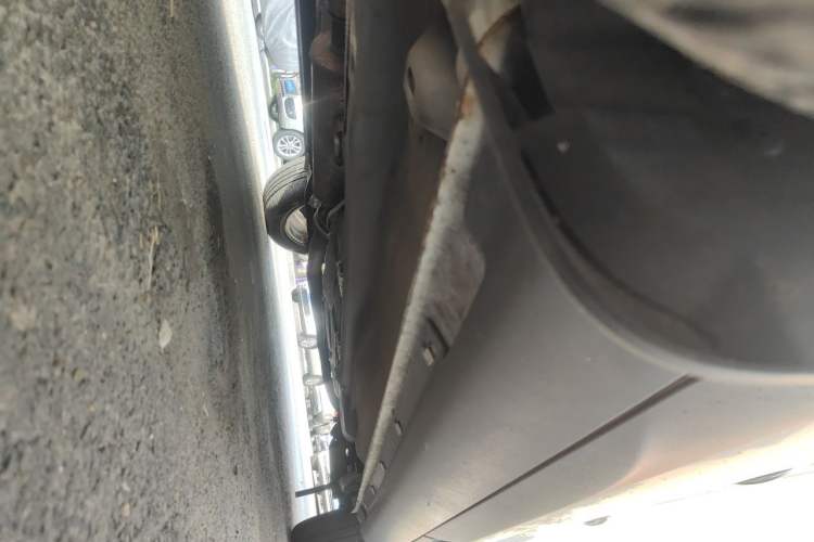 Used Bestune X80 2016 2.0L automatic Comfort trim level Chassis Front Left