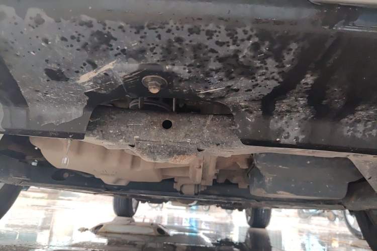 Used Bestune X80 2016 2.0L automatic Comfort trim level Chassis Front