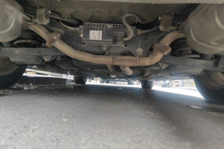 Used Bestune X80 2016 1.8T automatic comfort version Chassis Rear