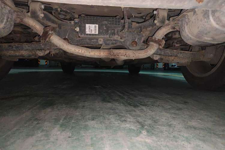 Used Bestune X80 2016 2.0L manual Comfort trim level Chassis Rear