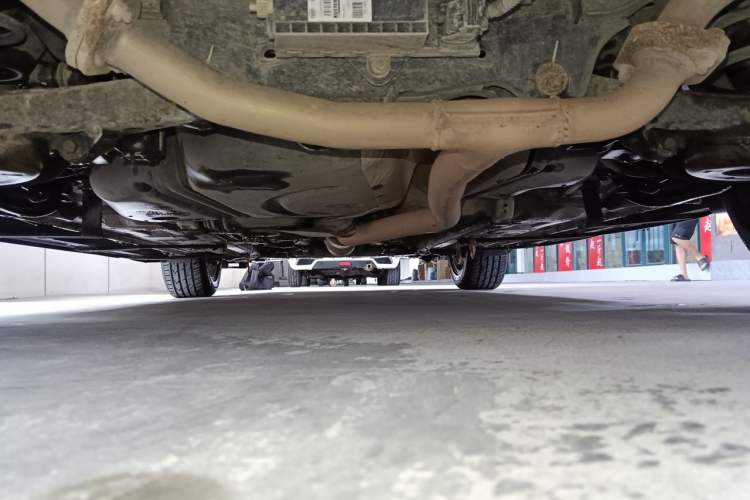Used Bestune X80 2016 2.0L automatic Comfort trim level Chassis Rear