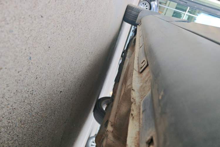 Used Bestune X80 2016 2.0L manual Comfort trim level Chassis Rear Left