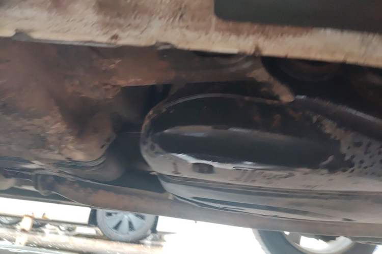 Used Bestune X80 2016 2.0L automatic Comfort trim level Chassis Rear Left