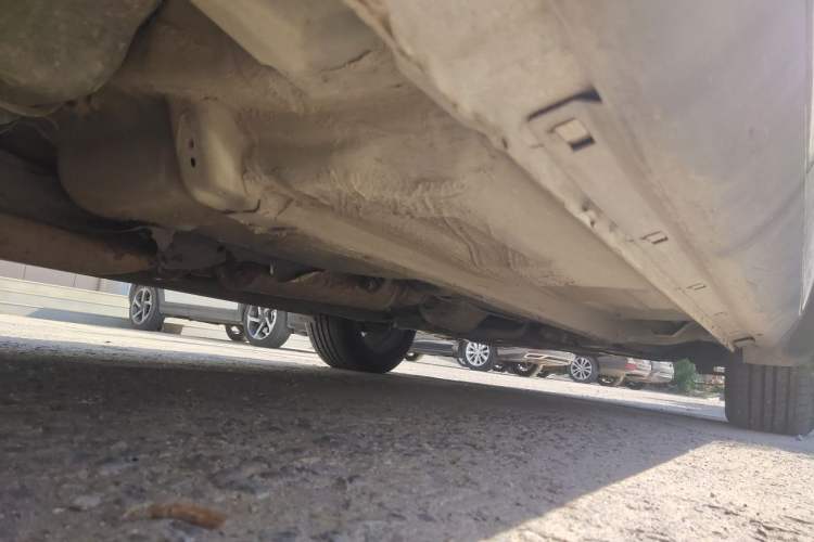 Used Bestune X80 2016 2.0L manual Comfort trim level Chassis Rear Right
