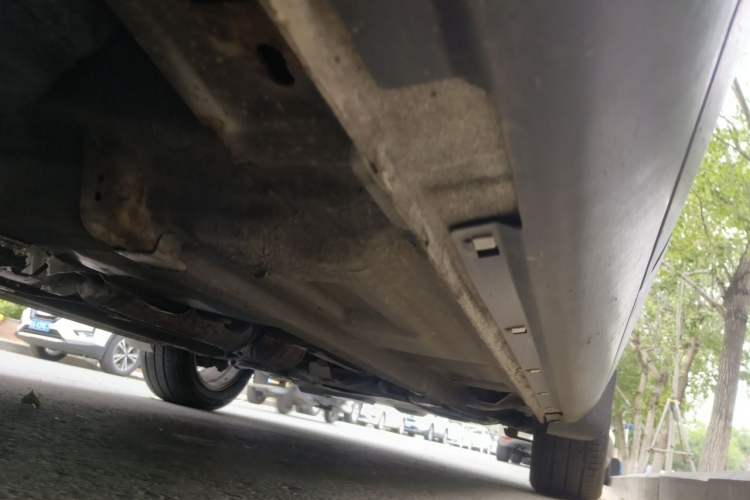 Used Bestune X80 2016 1.8T automatic comfort version Chassis Rear Right