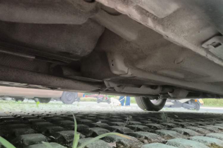 Used Bestune X80 2016 2.0L automatic Comfort trim level Chassis Rear Right