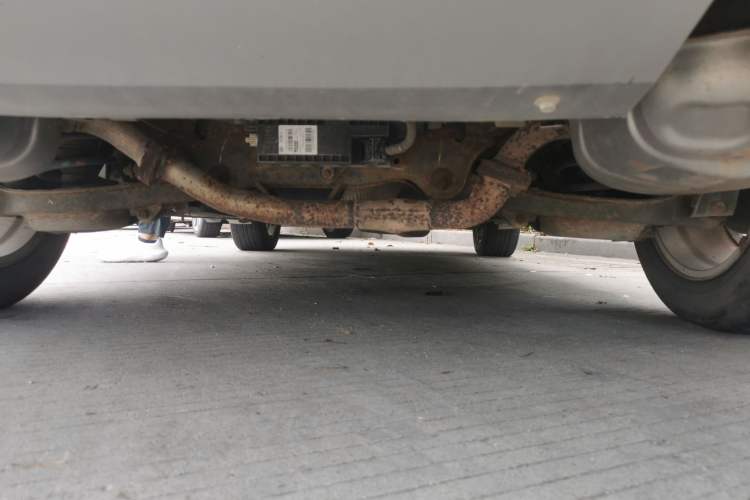 Used Bestune X80 2016 2.0L automatic Comfort trim level Chassis Rear