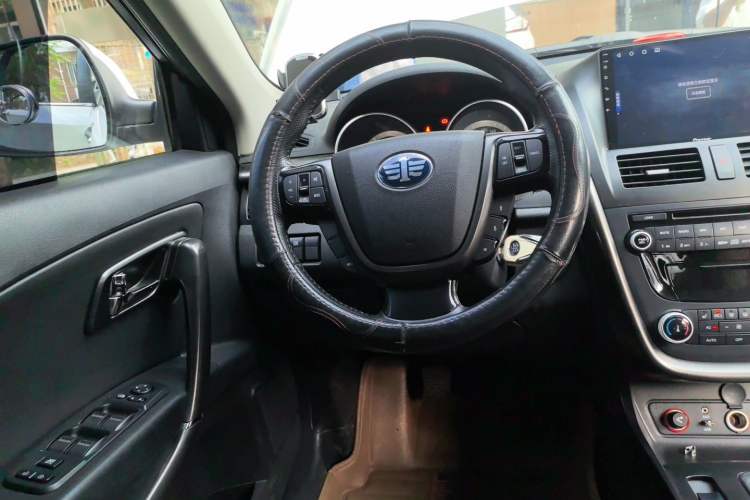 Used Bestune X80 2016 2.0L Manual Luxury Edition Driver Seat