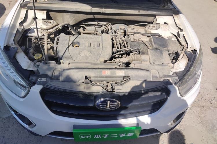 Used Bestune X80 2016 2.0L manual Comfort trim level Engine Bay