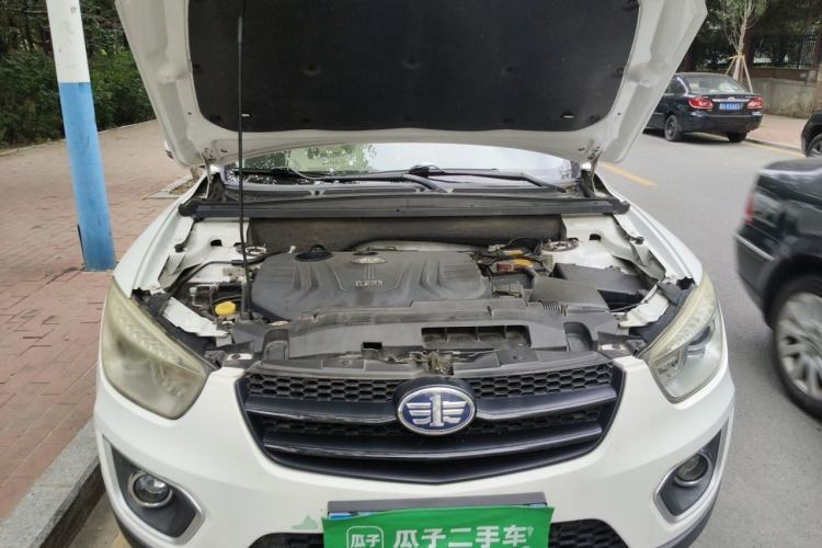 Used Bestune X80 2016 1.8T automatic comfort version Engine Bay