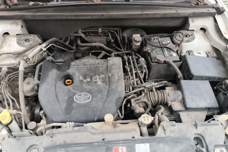 Used Bestune X80 2016 2.0L automatic Comfort trim level Engine Bay