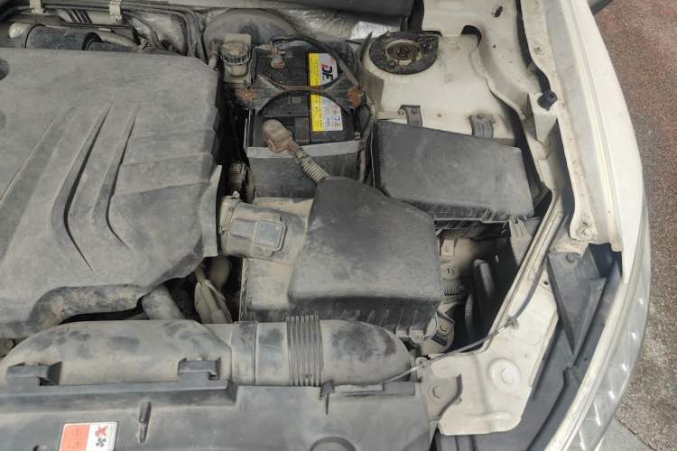Used Bestune X80 2016 1.8T automatic comfort version Engine Bay Left
