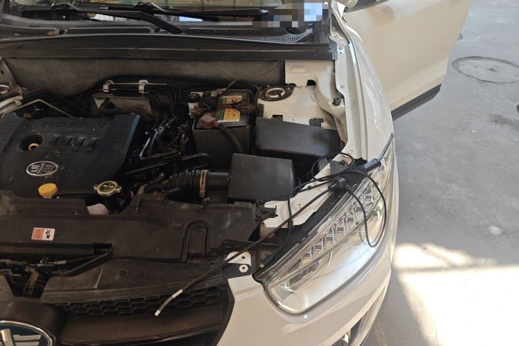 Used Bestune X80 2016 2.0L automatic Comfort trim level Engine Bay Left