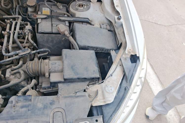 Used Bestune X80 2016 2.0L manual Comfort trim level Engine Bay Left