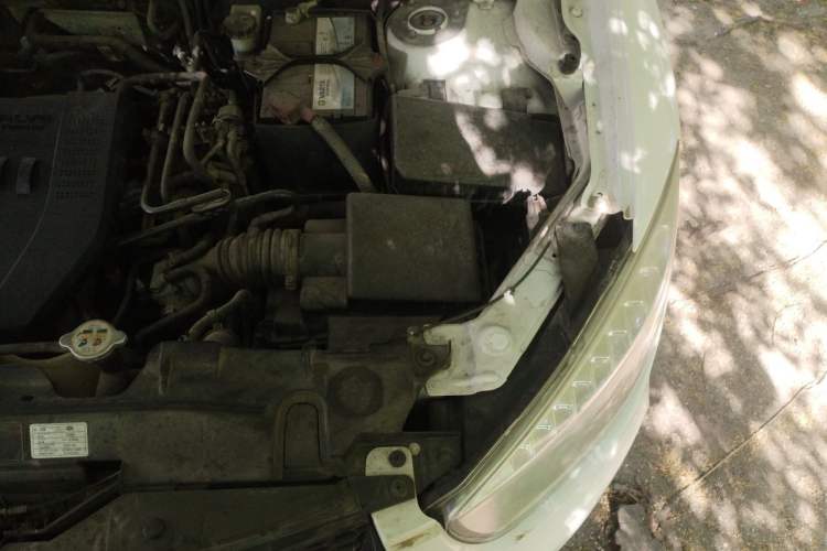 Used Bestune X80 2016 2.0L Automatic Luxury Model Engine Bay Left