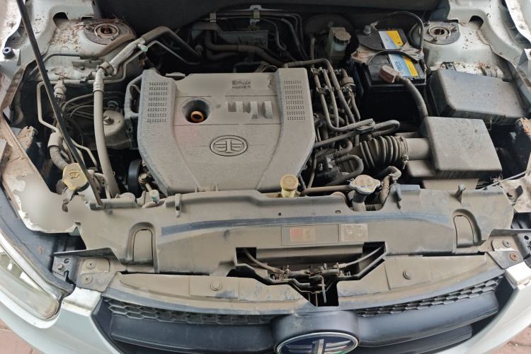 Used Bestune X80 2016 2.0L automatic Comfort trim level Engine Bay