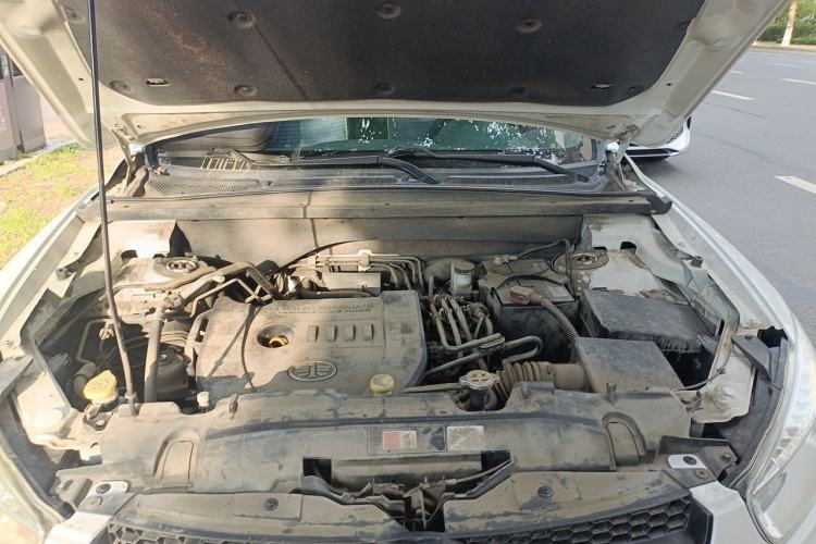 Used Bestune X80 2016 2.0L Automatic Luxury Model Engine Bay