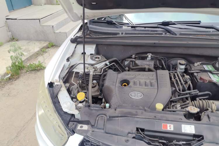 Used Bestune X80 2016 2.0L manual base trim Engine Bay Right