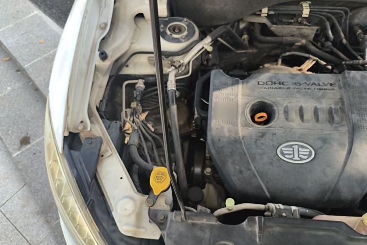 Used Bestune X80 2016 2.0L automatic Comfort trim level Engine Bay Right