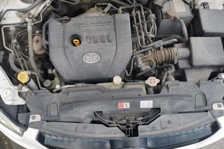 Used Bestune X80 2016 2.0L automatic Comfort trim level Engine Bay