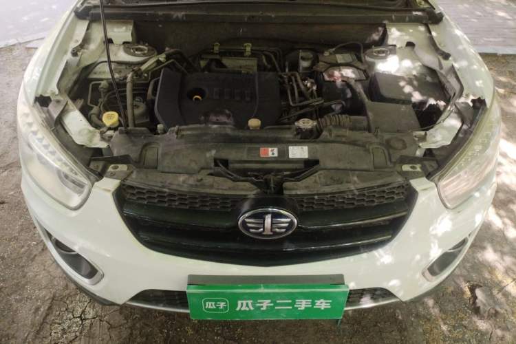 Used Bestune X80 2016 2.0L Automatic Luxury Model Engine Bay
