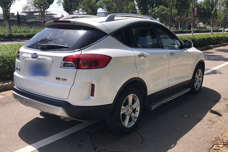 Used Bestune X80 2016 2.0L Manual Luxury Edition Exterior 4