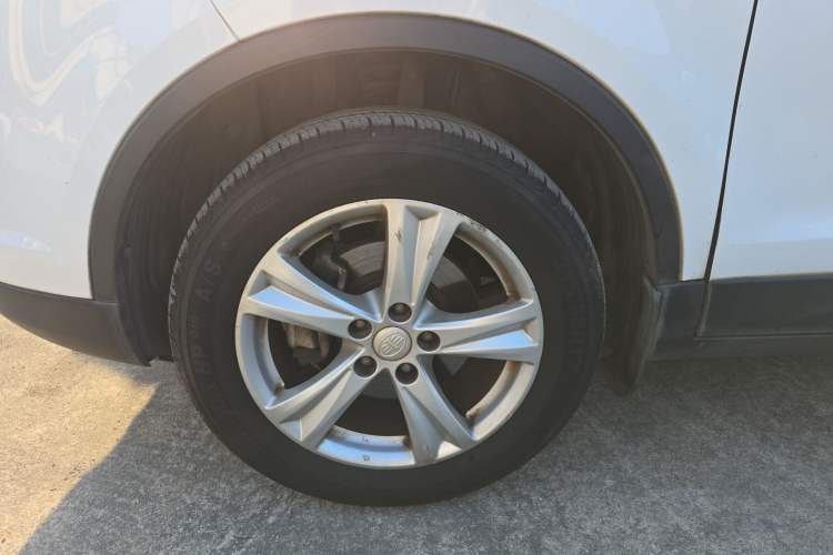 Used Bestune X80 2016 2.0L manual Comfort trim level Exterior 4