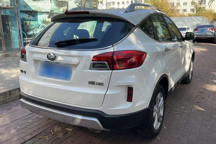 Used Bestune X80 2016 2.0L automatic Comfort trim level Exterior 4