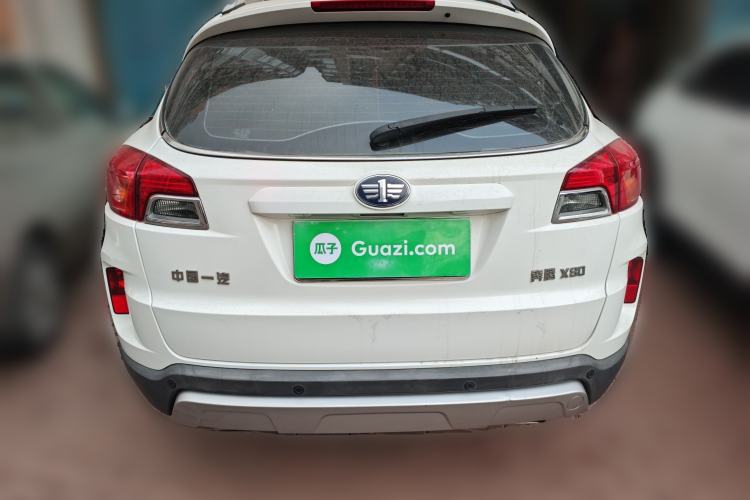 Used Bestune X80 2016 2.0L automatic Comfort trim level Exterior 4