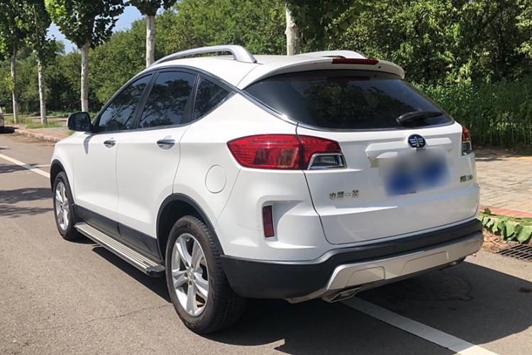 Used Bestune X80 2016 2.0L Manual Luxury Edition Exterior 5