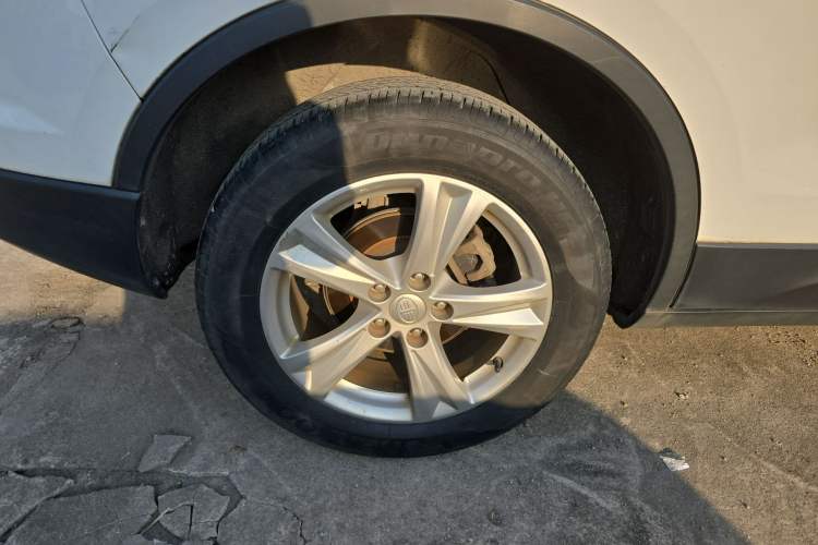 Used Bestune X80 2016 2.0L manual Comfort trim level Exterior 5