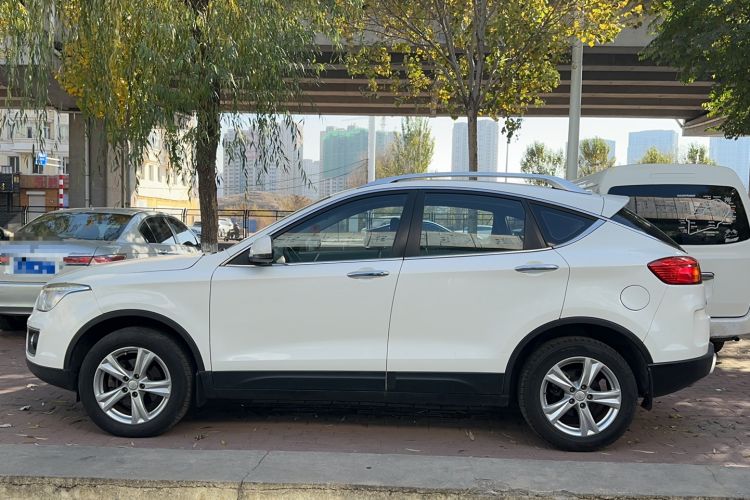 Used Bestune X80 2016 2.0L automatic Comfort trim level Exterior 5